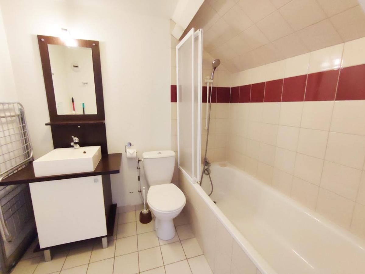 L'Esquiros, Studio, Centre Luchon, Casier A Skis, Wifi, Ascenseur, 3 Personnes Bagnères-de-Luchon Exterior foto